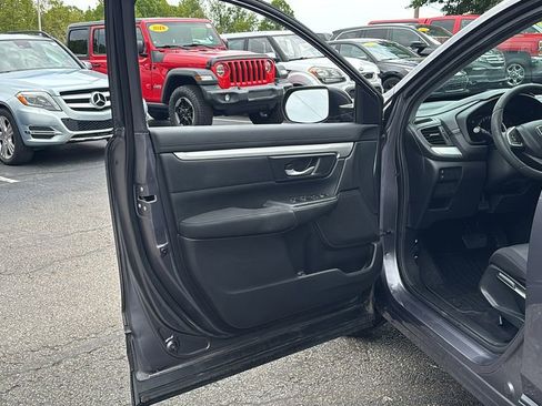 Used 2018 Honda CR-V LX image 11