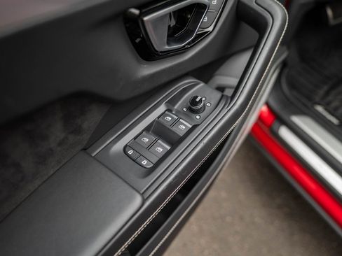 Used 2024 Lamborghini Urus S image 19