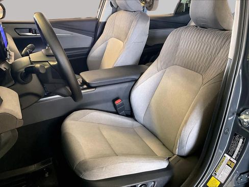Used 2026 Toyota Camry LE w/ Convenience Package FWD image 7