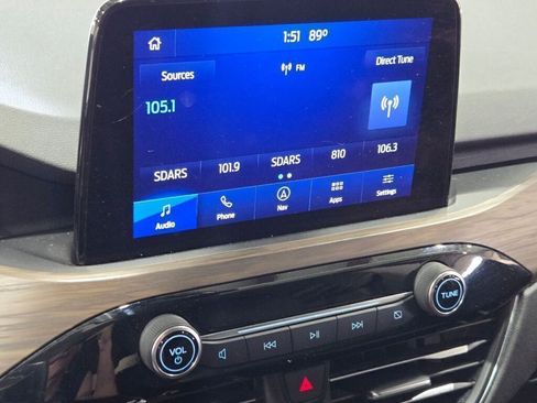 Used 2020 Ford Escape Titanium image 25