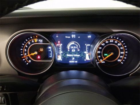 Used 2021 Jeep Gladiator Willys image 25