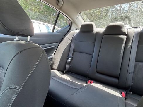 Used 2024 Nissan Altima 2.5 SV FWD image 40