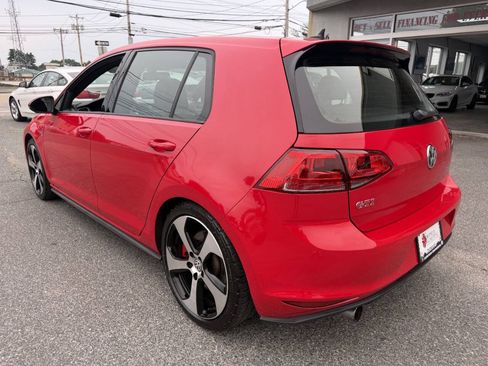 Used 2017 Volkswagen GTI SE FWD image 5