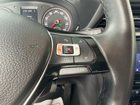 Used 2022 Volkswagen Passat 2.0T SE image 16