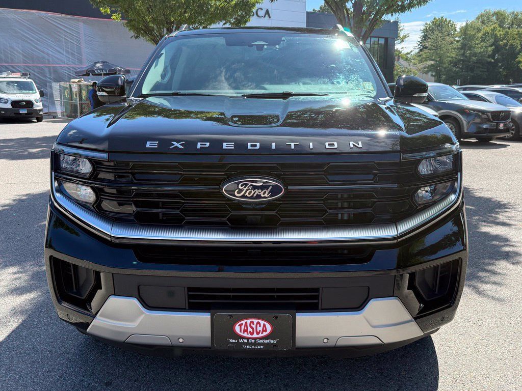 Used 2026 Ford Expedition Max Platinum AWD/4WD image 3