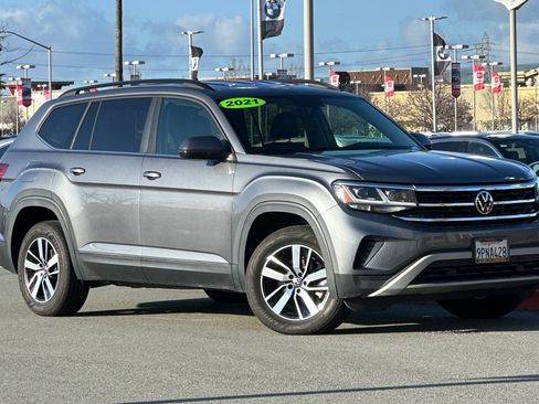 Used 2021 Volkswagen Atlas SE image 2