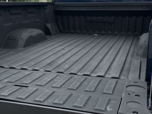Used 2023 GMC Sierra 2500 AT4 w/ AT4 Preferred Package AWD/4WD image 33