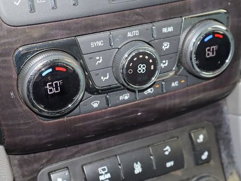 Used 2015 Buick Enclave Leather FWD image 25
