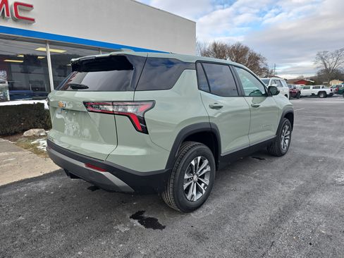 New 2026 Chevrolet Equinox LT image 3
