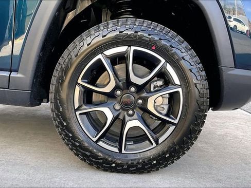 New 2026 Jeep Compass Trailhawk w/ Sun, Sound & Navigation Group image 10