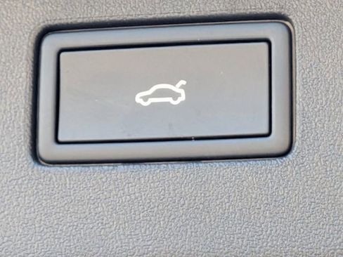 New 2026 Volkswagen Tiguan SE R-Line image 13