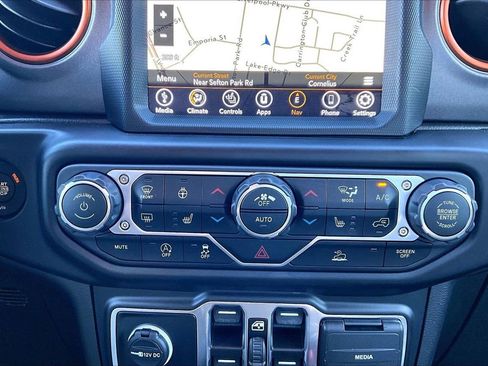 Certified 2022 Jeep Gladiator Mojave w/ LED Lighting Group AWD/4WD image 18