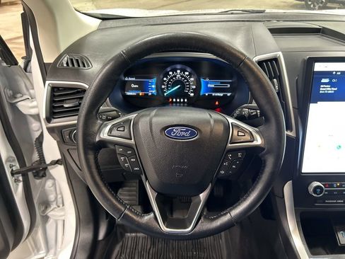 Certified 2022 Ford Edge SEL w/ Convenience Package image 16