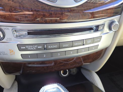 Used 2018 INFINITI QX60 Luxe w/ Deluxe Technology Package image 38