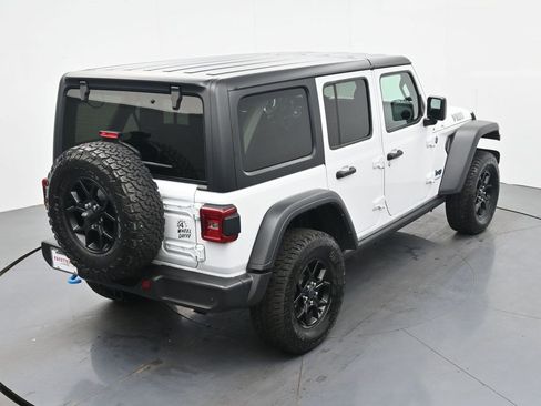 Used 2024 Jeep Wrangler Unlimited AWD/4WD image 22