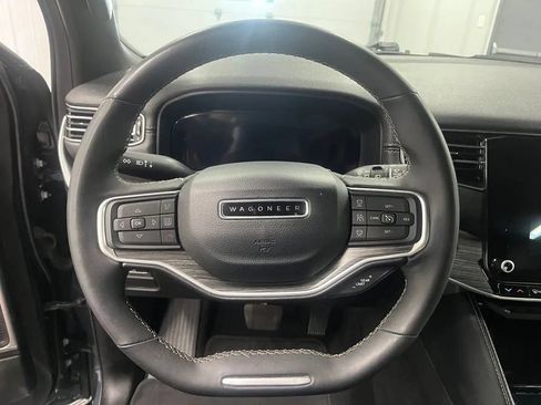 Used 2024 Jeep Wagoneer Series II w/ Flexible Seating Group AWD/4WD image 15
