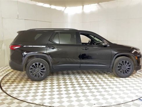 Certified 2023 Chevrolet Traverse RS image 9