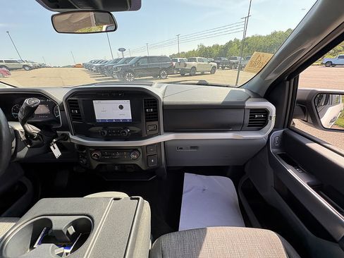 Used 2022 Ford F150 XLT AWD/4WD image 23