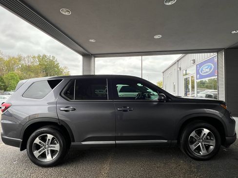 Used 2024 Honda Pilot EX-L image 8