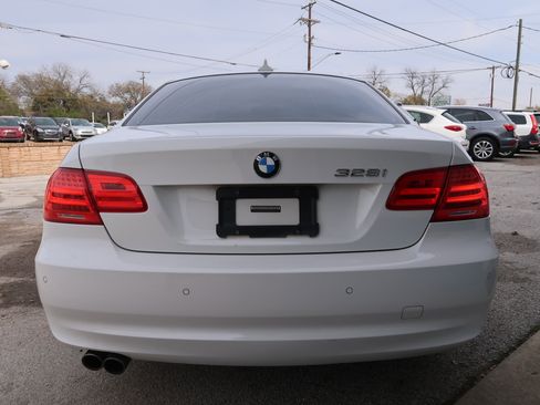 Used 2011 BMW 328i Coupe w/ Premium Pkg image 10
