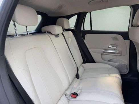 Certified 2023 Mercedes-Benz GLA 250 4MATIC image 24