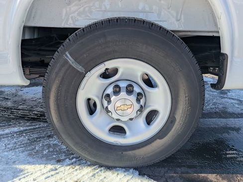 New 2025 Chevrolet Express 3500 Extended w/ Driver Convenience Package image 25