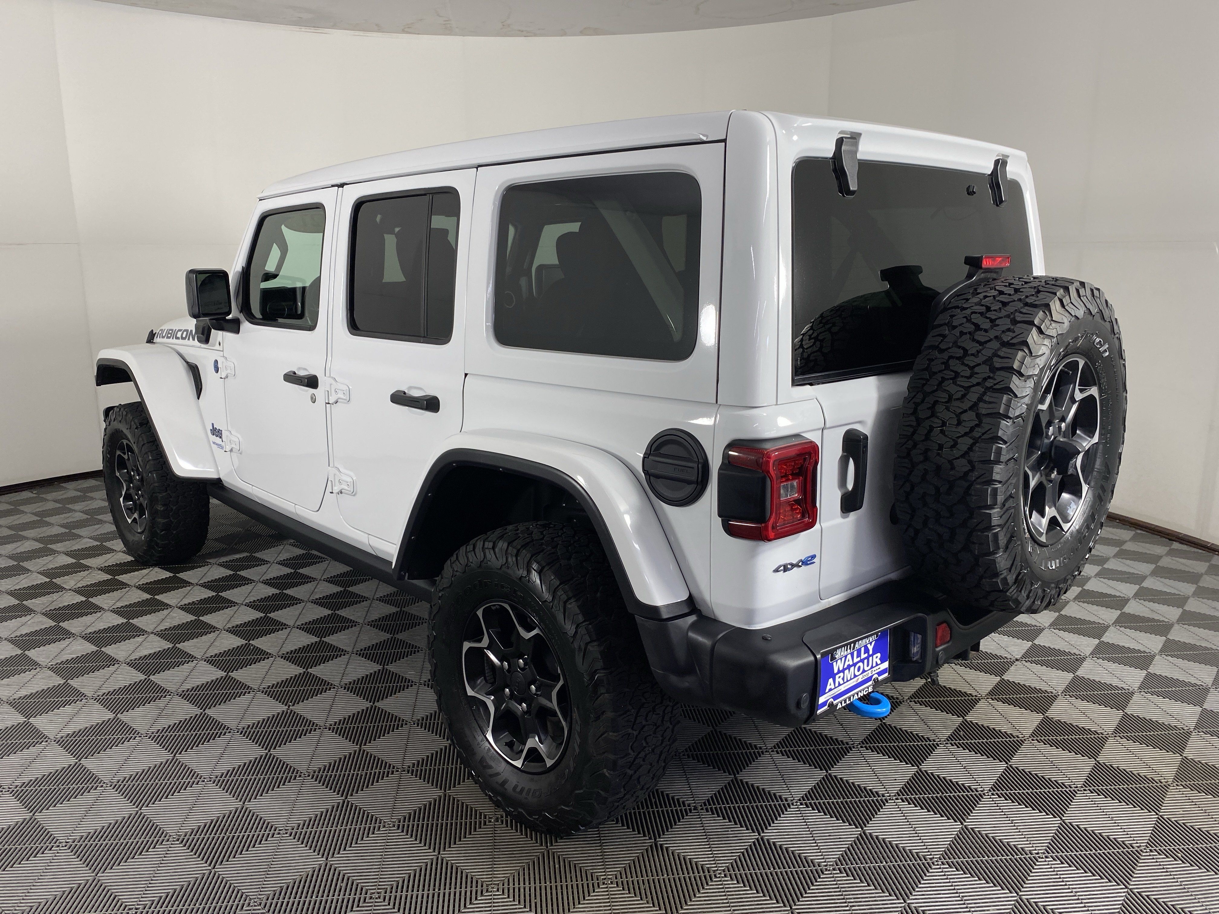 Used 2021 Jeep Wrangler Unlimited Rubicon 4xe w/ Steel Bumper Group AWD/4WD image 11