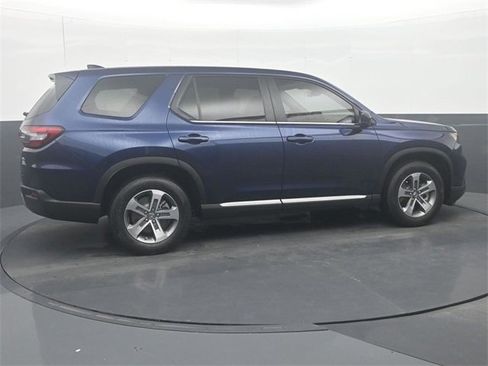 Used 2024 Honda Pilot EX-L image 8