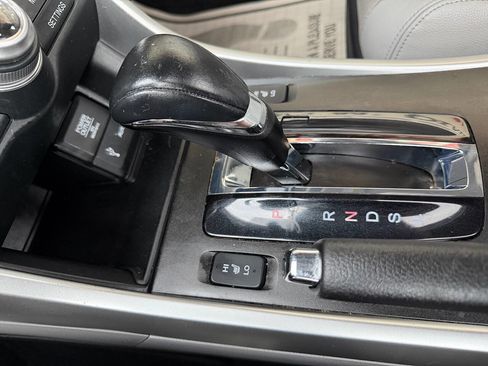 Used 2015 Honda Accord EX-L image 31