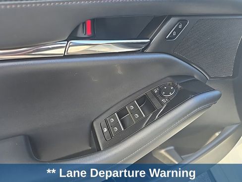 Used 2021 MAZDA MAZDA3 s image 14