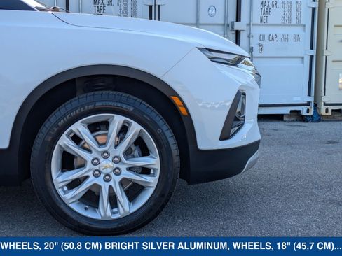 Used 2022 Chevrolet Blazer LT w/ Sound & Technology Package FWD image 12