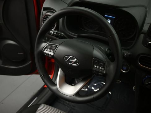 Used 2020 Hyundai Kona SEL Plus FWD image 39