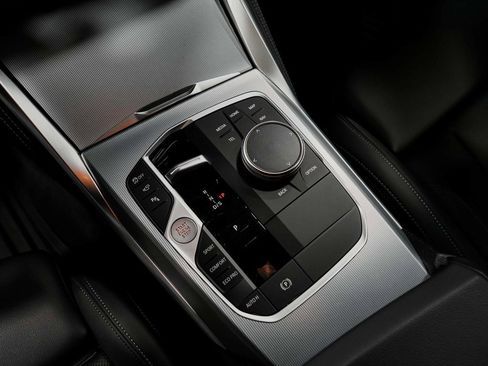 Used 2024 BMW 440i xDrive Coupe w/ Premium Package image 28