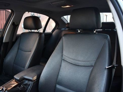 Used 2011 BMW 335i xDrive Sedan image 20