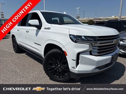 Used 2022 Chevrolet Suburban High Country w/ Premium Package 2