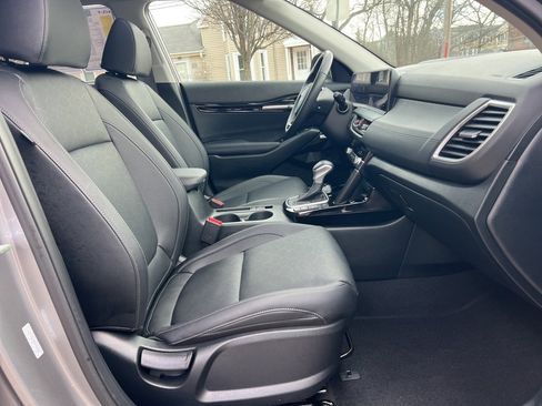 Certified 2025 Kia Seltos SX w/ SX Sunroof Package image 25