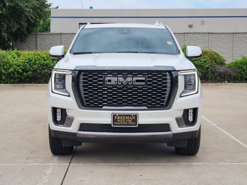Used 2023 GMC Yukon Denali Ultimate w/ LPO, Floor Liner Package AWD/4WD image 2