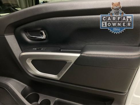 Used 2017 Nissan Titan SL image 25
