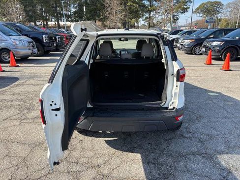Used 2018 Ford EcoSport SE image 9