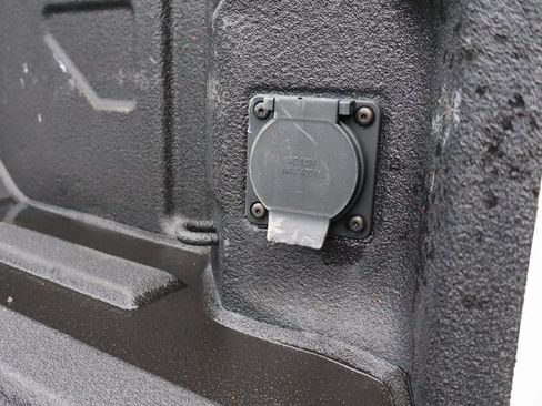 Used 2025 GMC Sierra 2500 AT4 w/ AT4 Premium Plus Package image 23