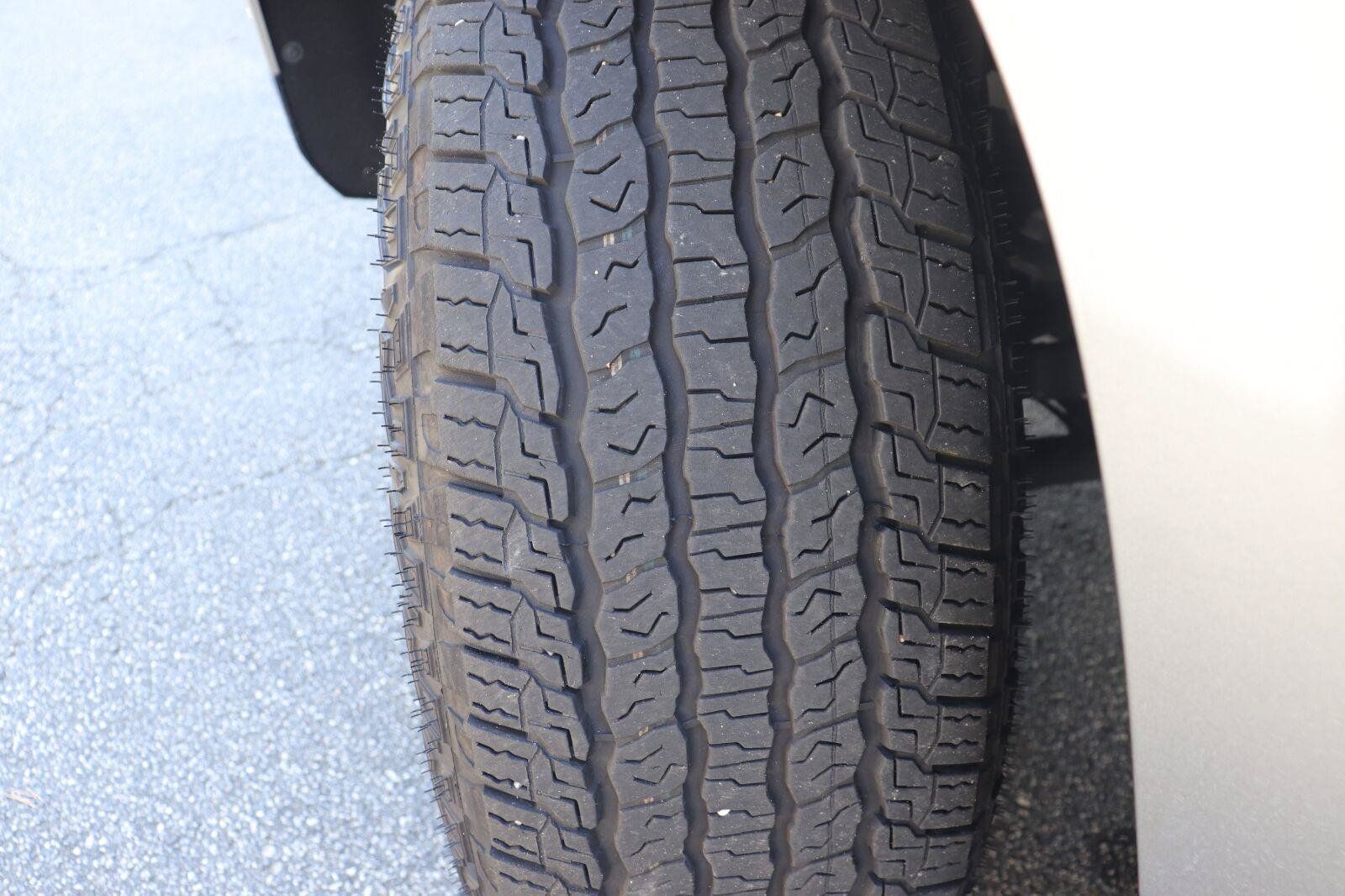Used 2026 GMC Yukon AT4 Ultimate w/ LPO, Floor Liner Package AWD/4WD image 31