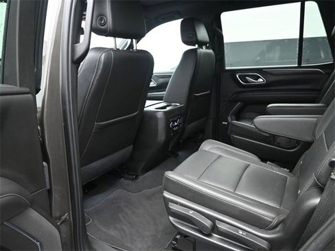 Used 2021 Chevrolet Tahoe LT w/ LT Signature Package image 10