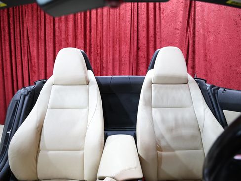 Used 2011 BMW Z4 sDrive30i image 23