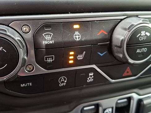 Used 2023 Jeep Wrangler Unlimited Sport AWD/4WD image 24