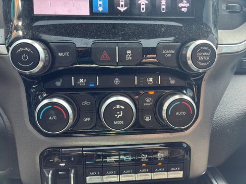 Used 2020 RAM 3500 Laramie w/ Night Edition image 15