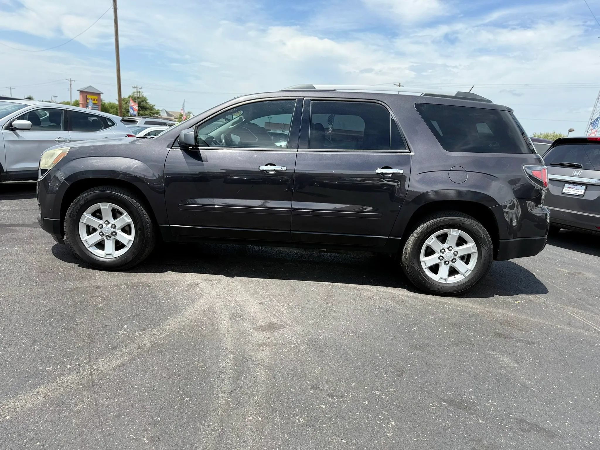 Used 2016 GMC Acadia SLE FWD image 10