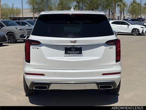 Used 2023 Cadillac XT6 Premium Luxury w/ Technology Package FWD image 5