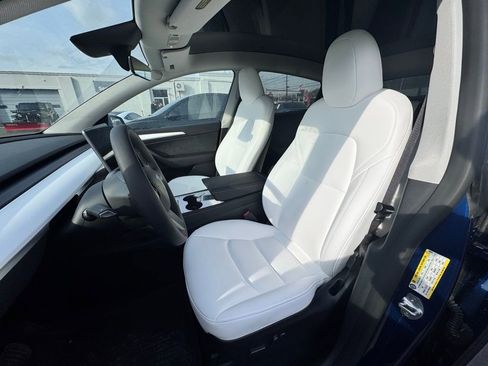 Used 2024 Tesla Model Y Long Range image 13