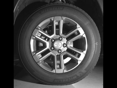 Used 2025 GMC Terrain Elevation FWD image 10
