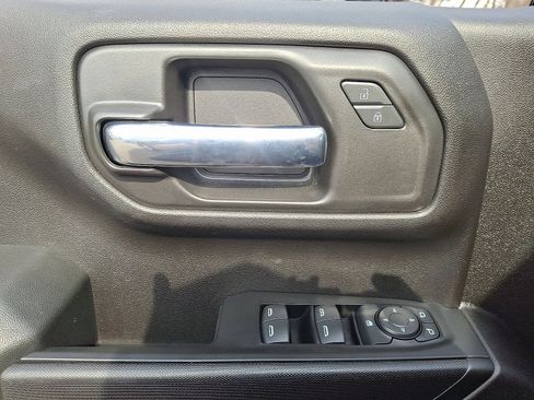 Used 2022 Chevrolet Silverado 1500 Custom image 14